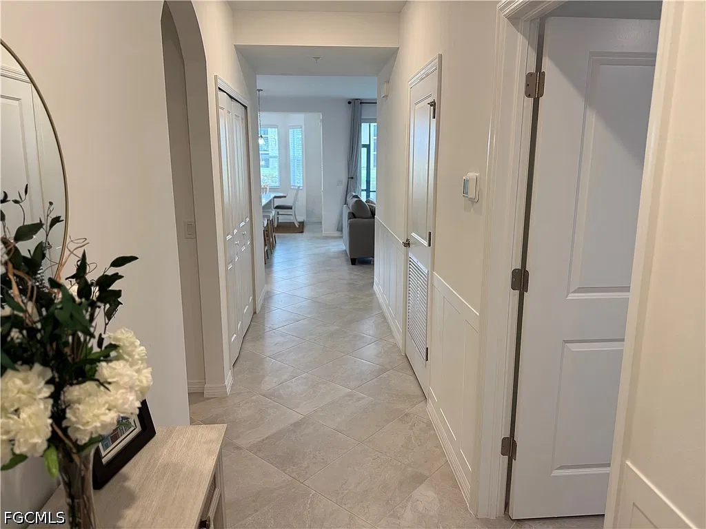 2 bed, 2.0 bath, 1154 sqft, $2,100 — Photo 2