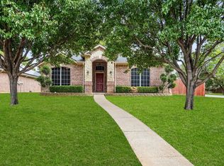 1009 Simmons Dr, Euless, TX 76040