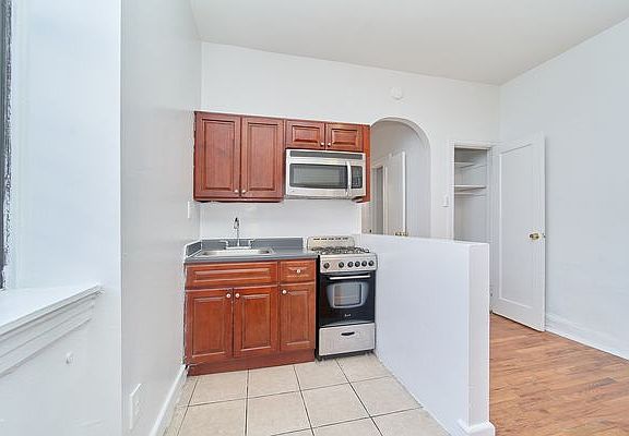 5th image of 1697 Amsterdam Ave #45