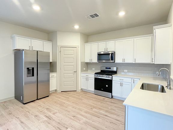 3rd image of 7906 Linda Michelle Ln