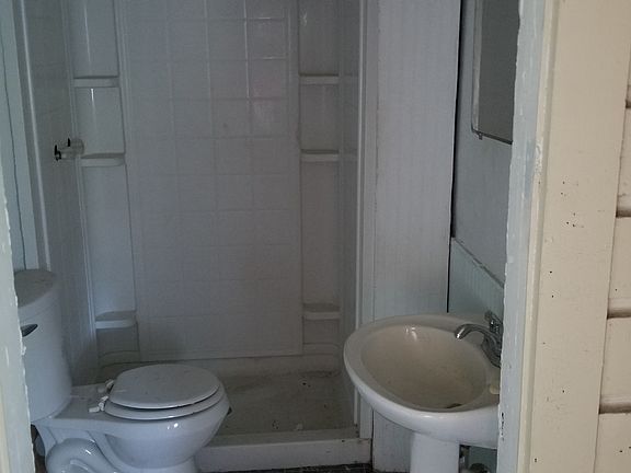 4th image of 109 Hodgens Dr
