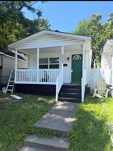 3413 Roanoke Ave Photo 1