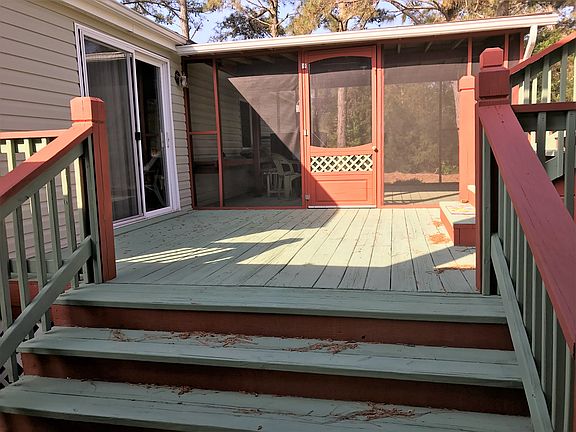 3rd image of 137 Edgewater Dr