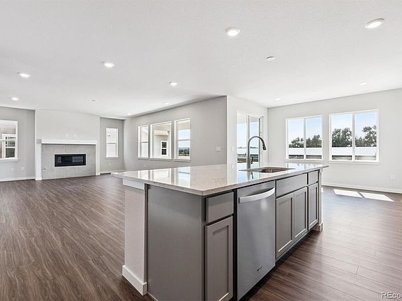 4th image of 1410 Colony Drive