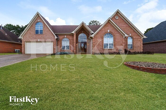 1st image of 4639 Meadow Cliff Dr