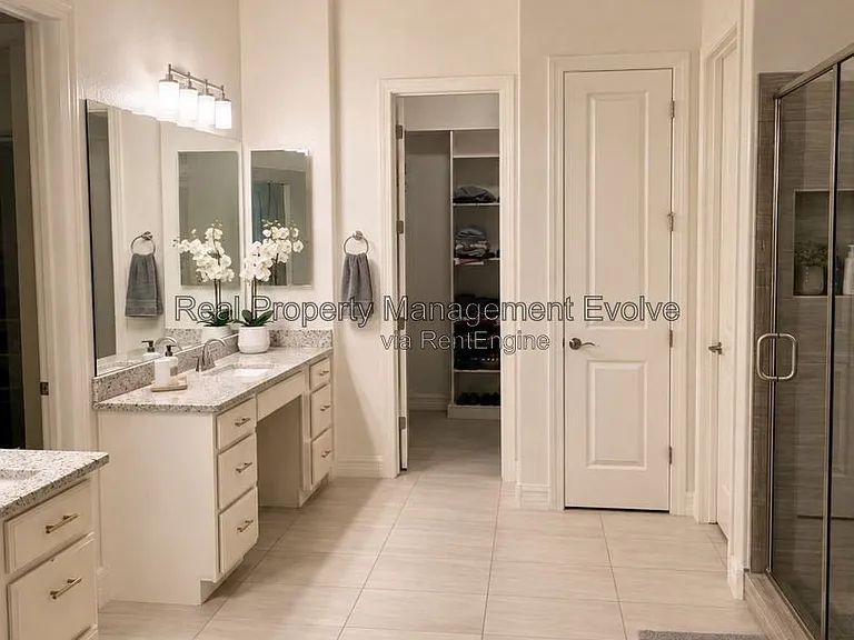2307 E Mahogany Pl — Photo 15