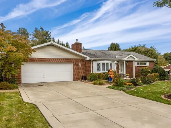210 Homestead Dr, Valencia, PA 16059