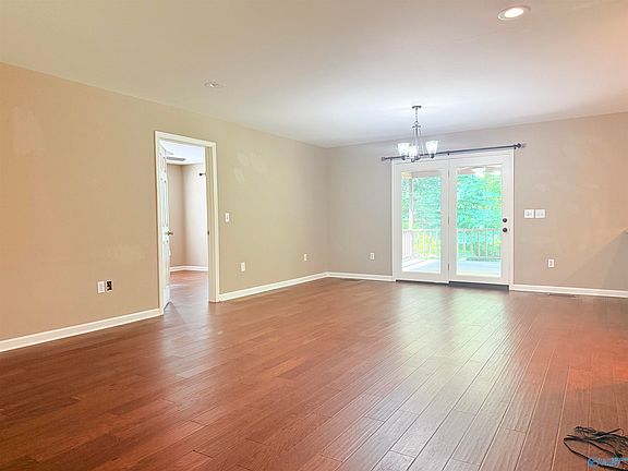 5th image of 90 Bayside Ln