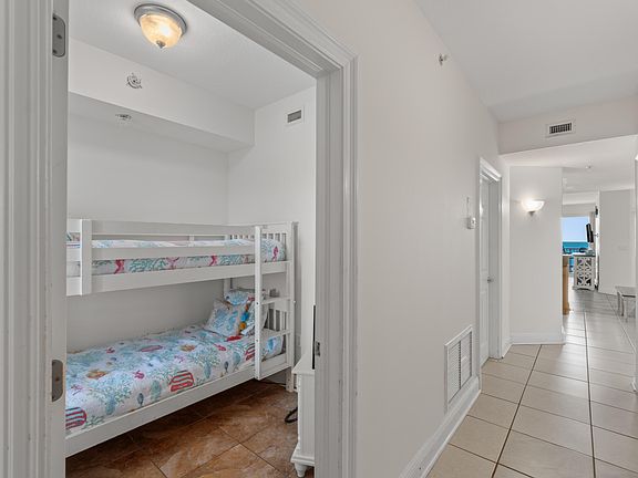 2nd image of 1111 Santa Rosa Blvd Unit 404