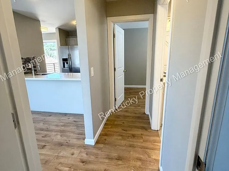 3315 Claremont Ave S — Photo 25