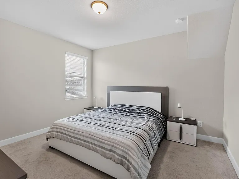 8110 Copper Rock Dr — Photo 32