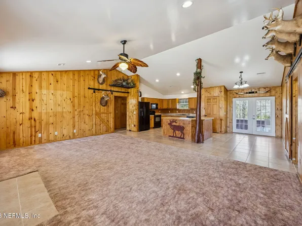 4564 CRAZY HORSE Avenue #B, Middleburg, FL 32068