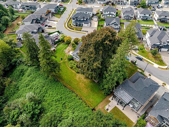 2nd image of 35280 Ewert Ave