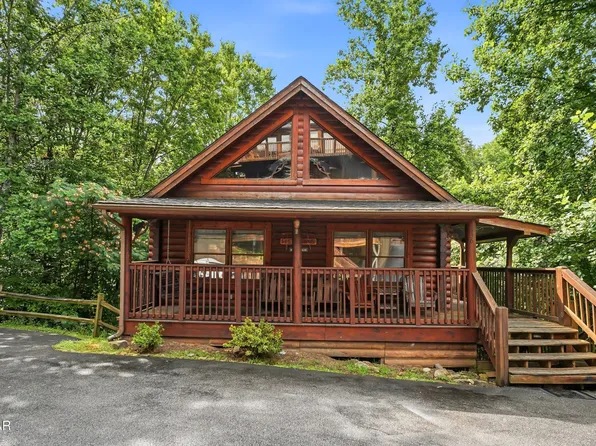 336 Big Bear Way, Pigeon Forge, TN 37863