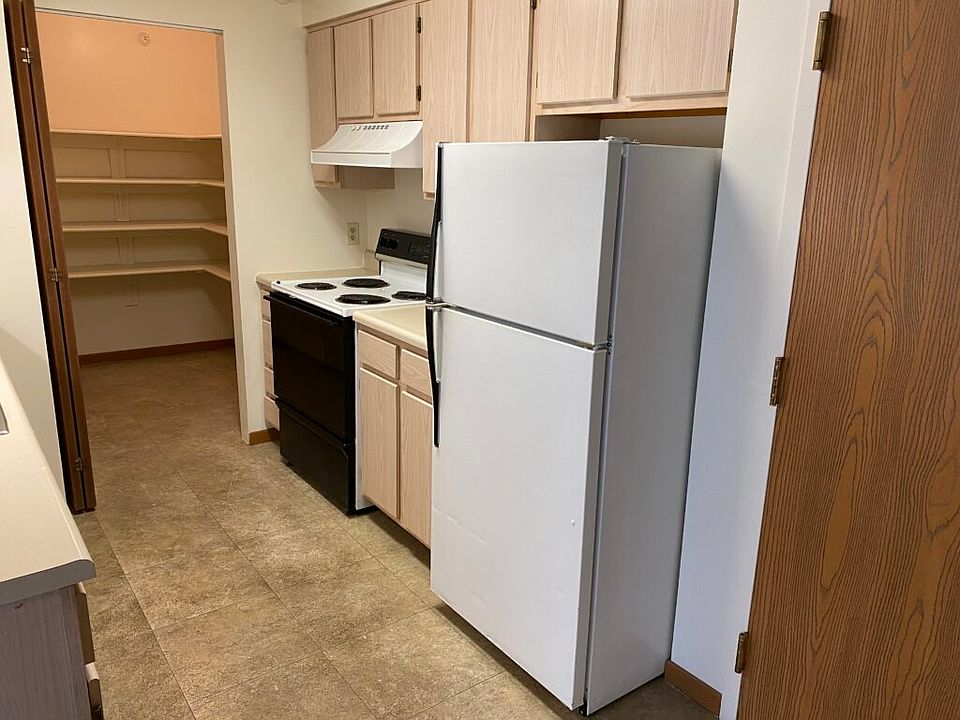 1st image of 2616 Westside Plaza Dr #13243447
