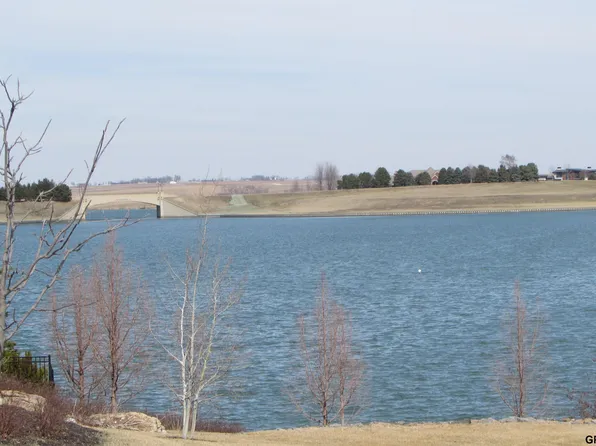 11821 N 175th Cir, Bennington, NE 68007