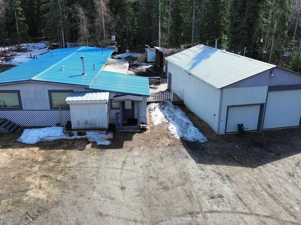 832 Keeling Rd, North Pole, AK 99705