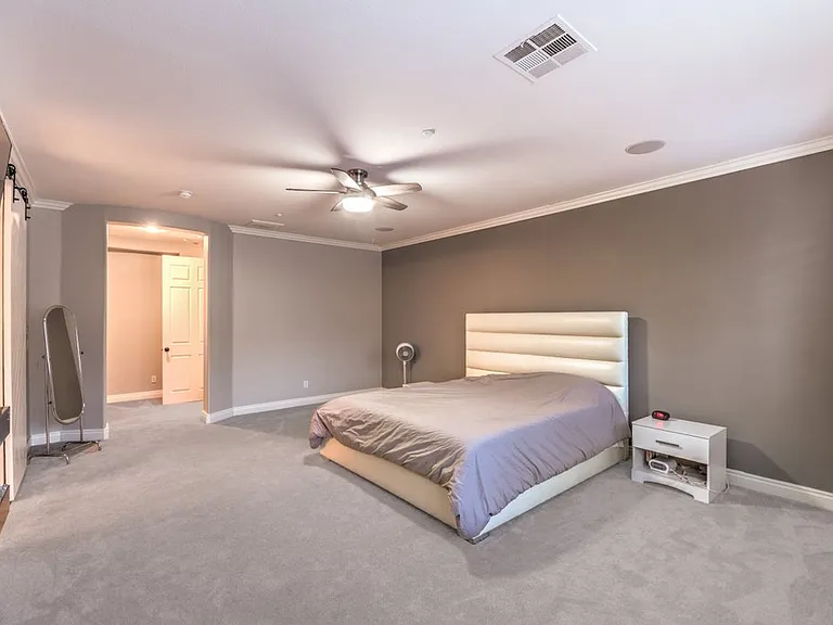 2849 Soaring Peak Ave — Photo 6