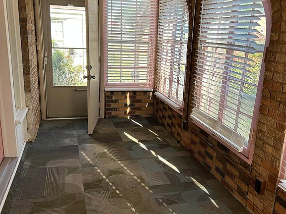 5th image of 2617 NW 23rd St