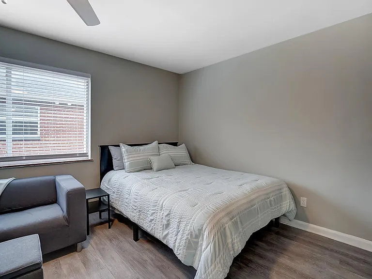 330 Helen St #4 — Photo 5