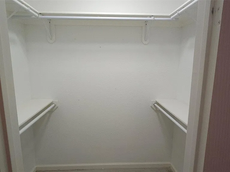 140 S Winterport Cir — Photo 33