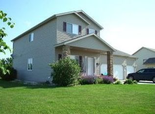 1151 47th Ave N, Fargo, ND 58102