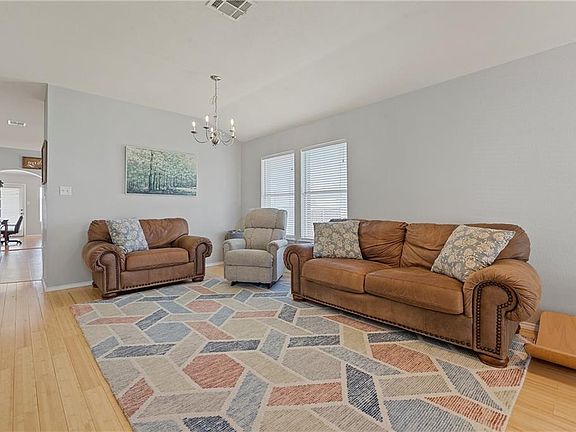 5th image of 6513 Serena Ln