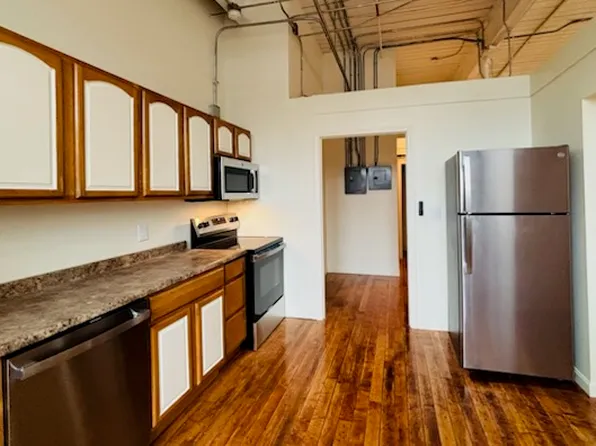 595 Mineral Spring Ave Unit 4, Pawtucket, RI 02860