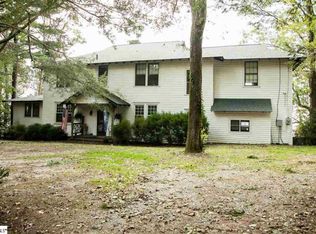 19 Caesars Head Dr, Cleveland, SC 29635