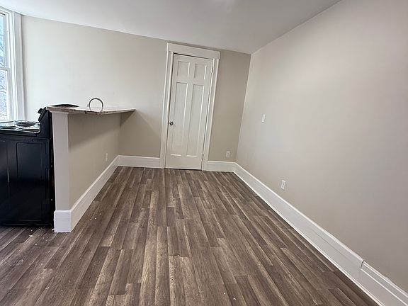 4th image of 3421 Price Ave Unit 2