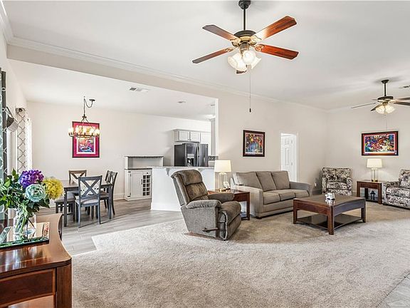2nd image of 40173 Maison Lafitte Blvd