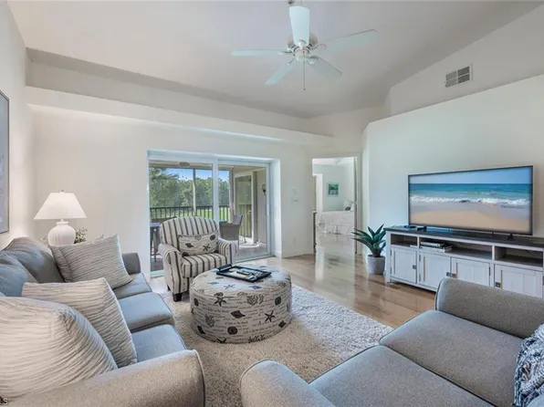 8600 Naples Heritage DR #526, NAPLES, FL 34112