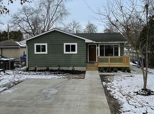 5816 Prentis Rd, Waterford, MI 48327