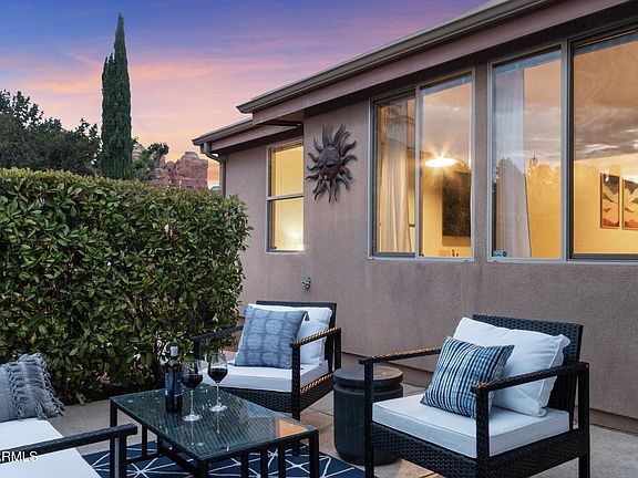 4th image of 40 YUCCA Drive