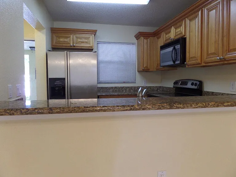 1524 Lake Crystal Dr #B — Photo 7