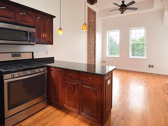 5th image of 133 Lafayette St APT 3R