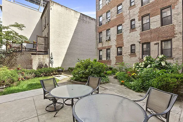 Sold by Compass | media 16