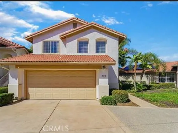 200 River Rock Ct, Santee, CA 92071
