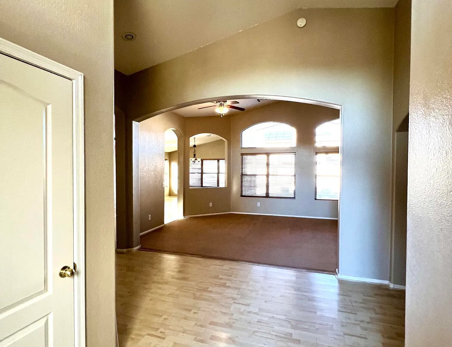 3 bed, 1862 sqft, $2,350 — Photo 2