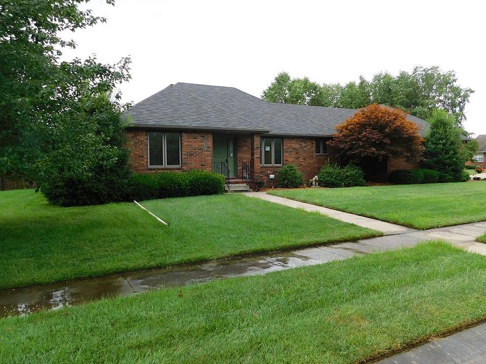 1st image of 612 Villa Dr