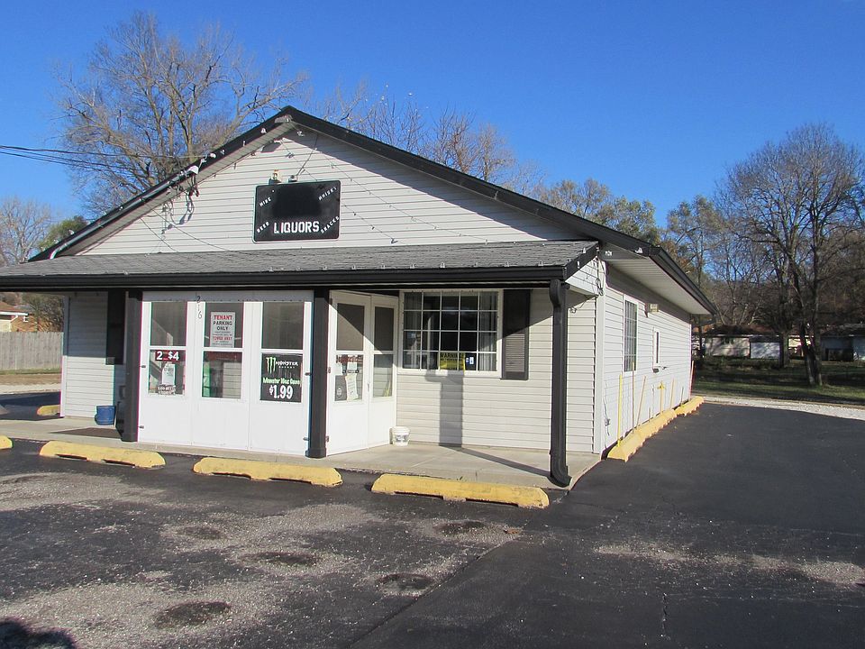 2nd image of 216 N Main Street
