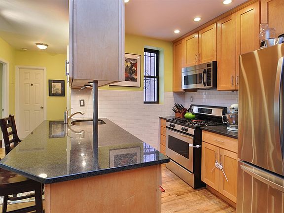 2nd image of 250 Park Pl APT 2C