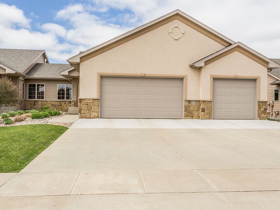 1st image of 8109 S Seven Oaks Dr