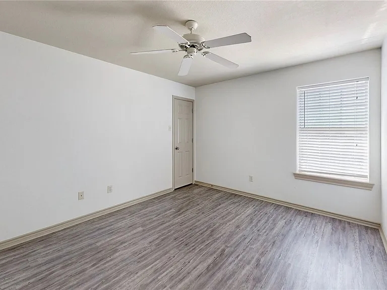 2212 Brougham Pl — Photo 22