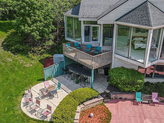 3rd image of 3651 Barton Farm Dr