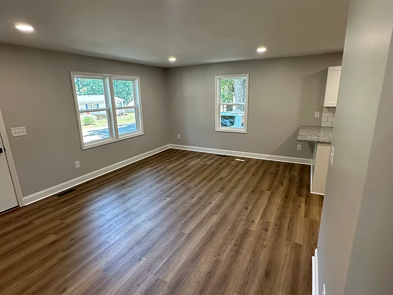 329 Tate Ave — Photo 6