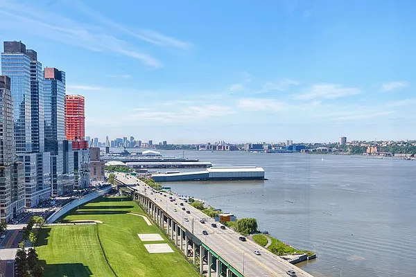 Rented by Douglas Elliman | media 2