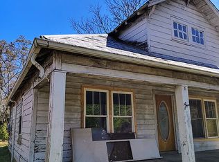 183 S Pine St, Toccoa, GA 30577