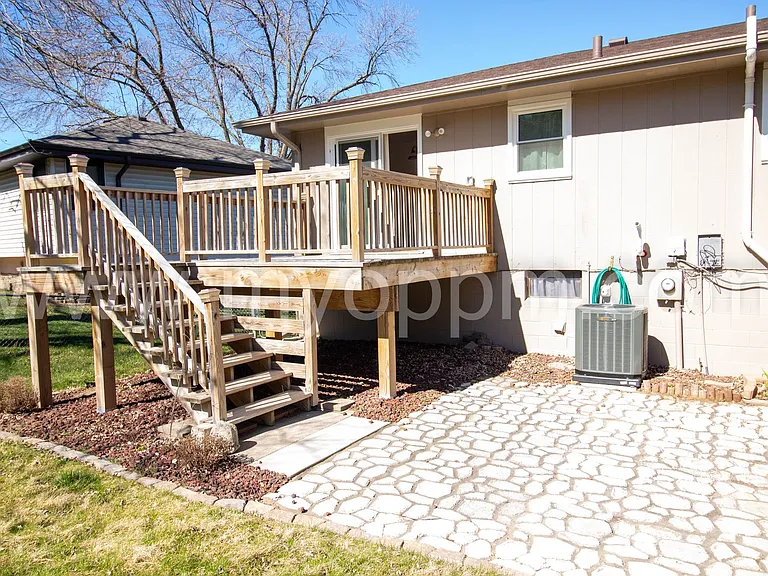6711 S 75th Ave — Photo 27
