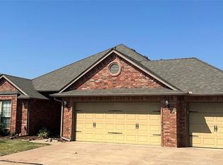 17413 Marsh Hawk Ct, Edmond, OK 73012